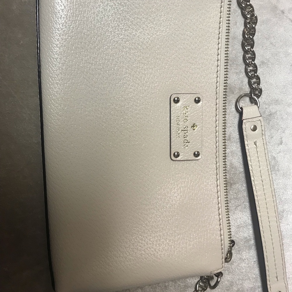 Kate spade clutch in new condition.